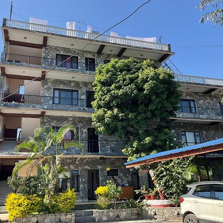 Trekkers Lodge Pokhara Esterno foto