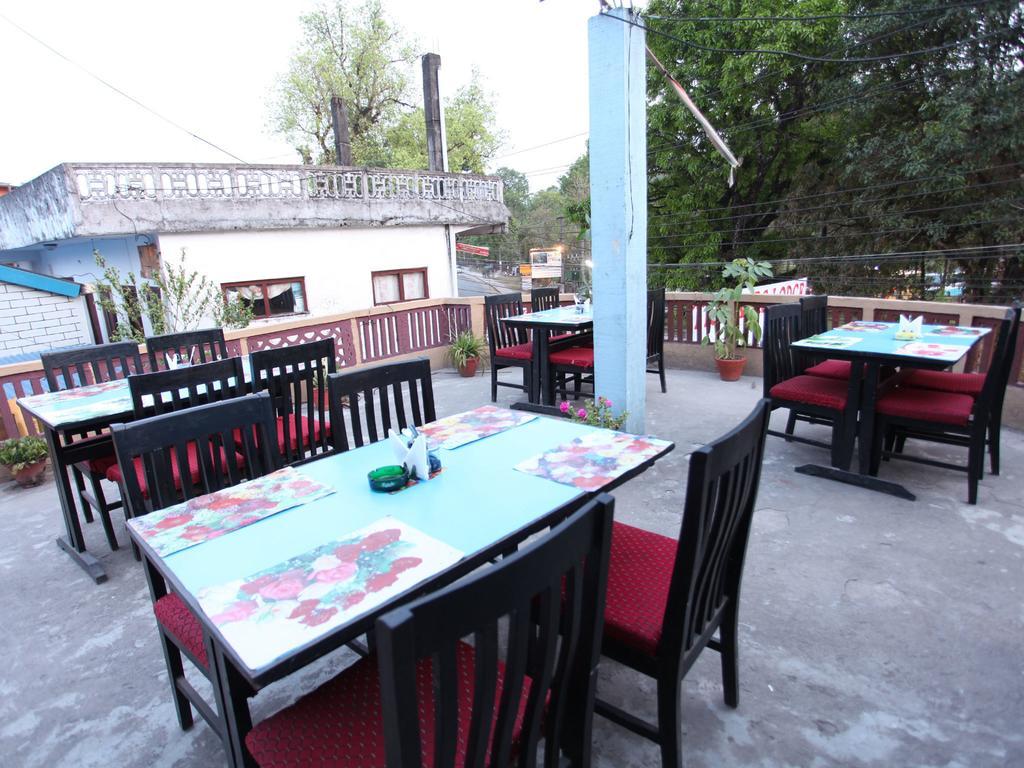 Trekkers Lodge Pokhara Esterno foto