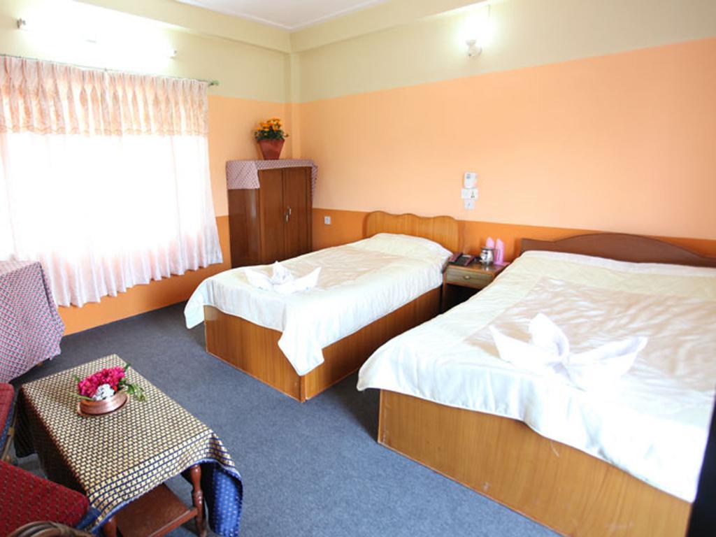 Trekkers Lodge Pokhara Esterno foto