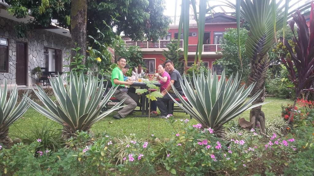 Trekkers Lodge Pokhara Esterno foto