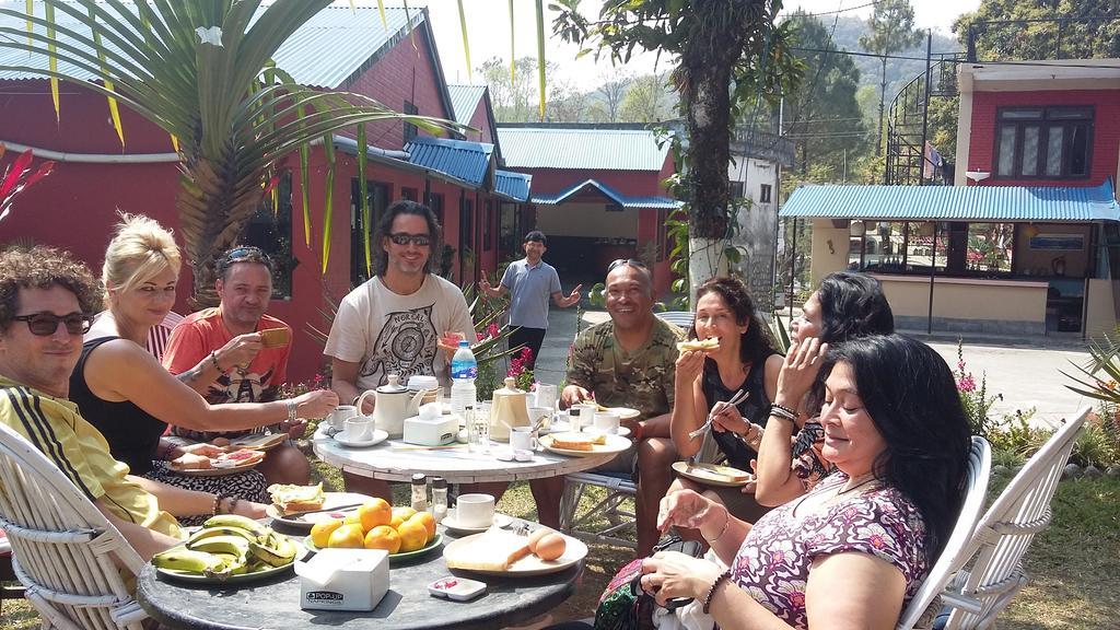 Trekkers Lodge Pokhara Esterno foto