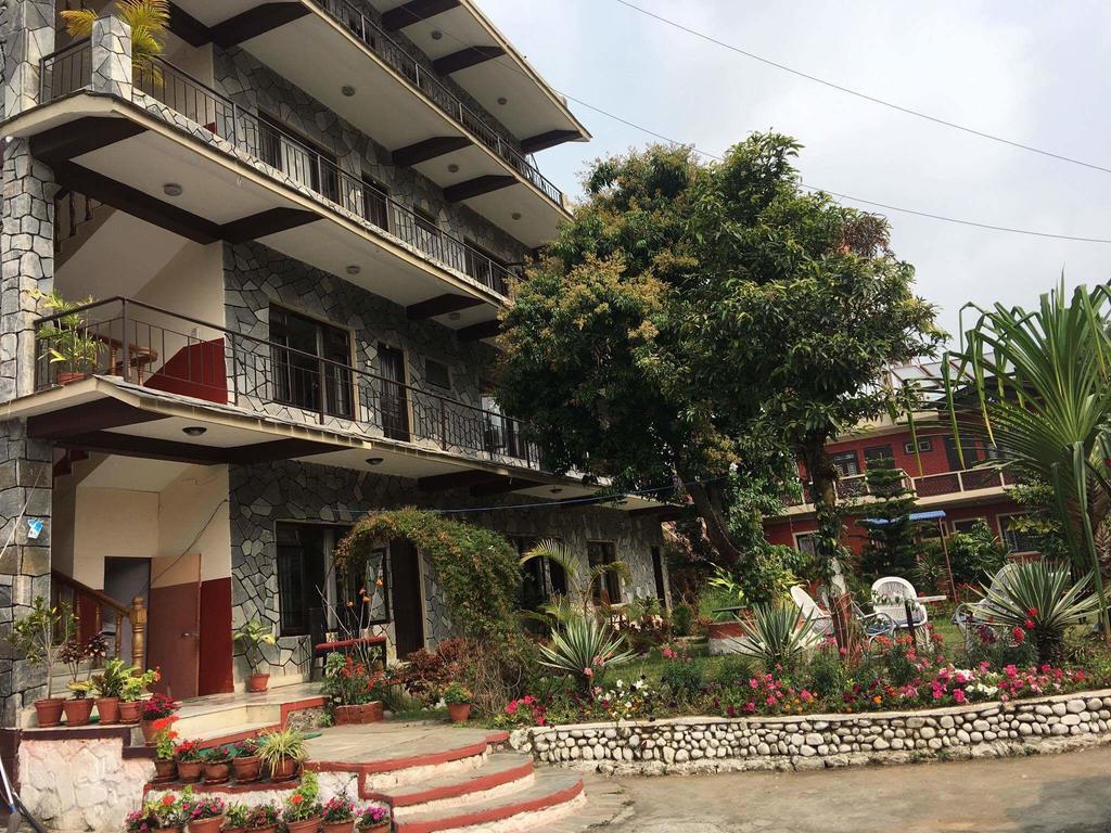 Trekkers Lodge Pokhara Esterno foto