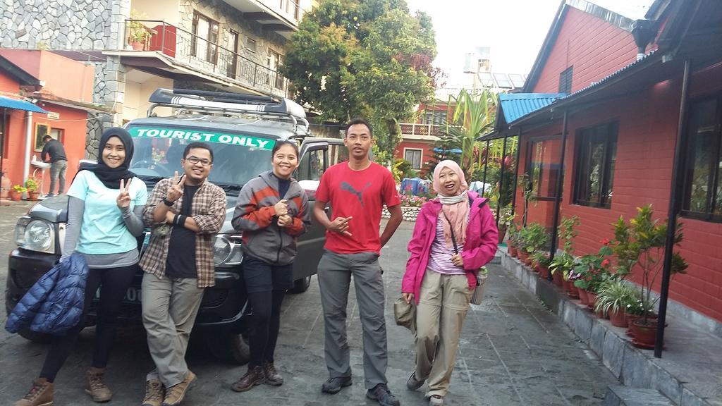 Trekkers Lodge Pokhara Esterno foto