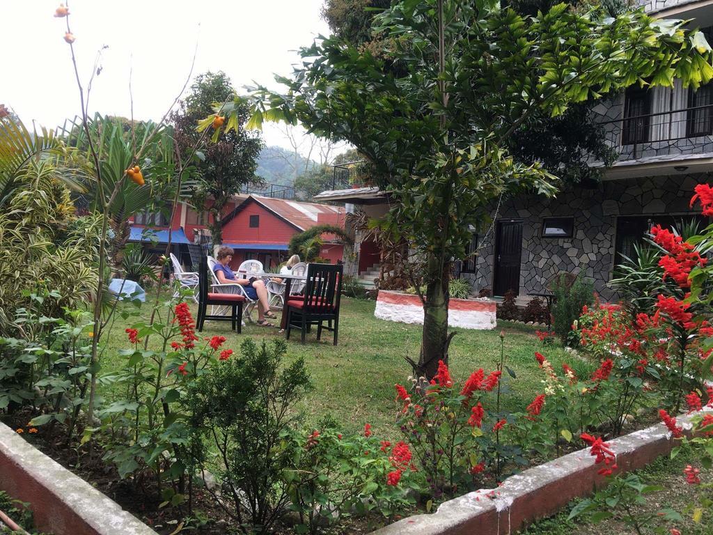Trekkers Lodge Pokhara Esterno foto