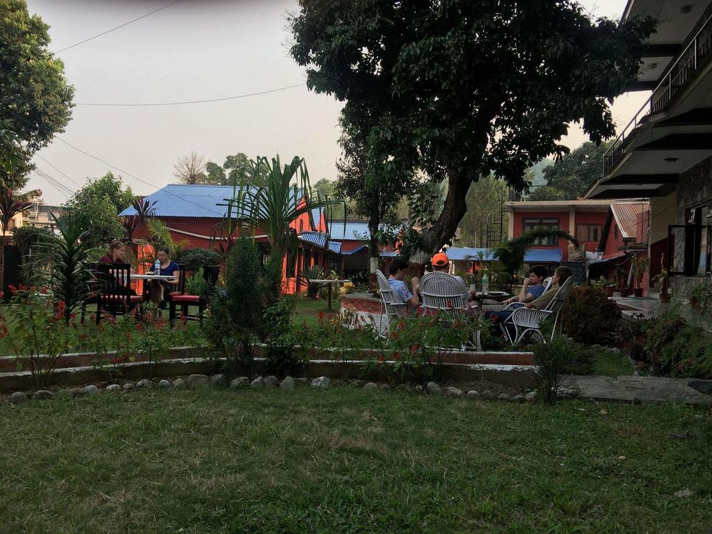 Trekkers Lodge Pokhara Esterno foto