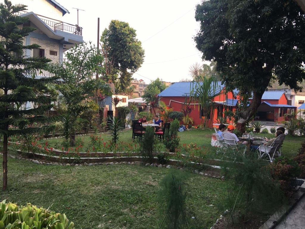 Trekkers Lodge Pokhara Esterno foto
