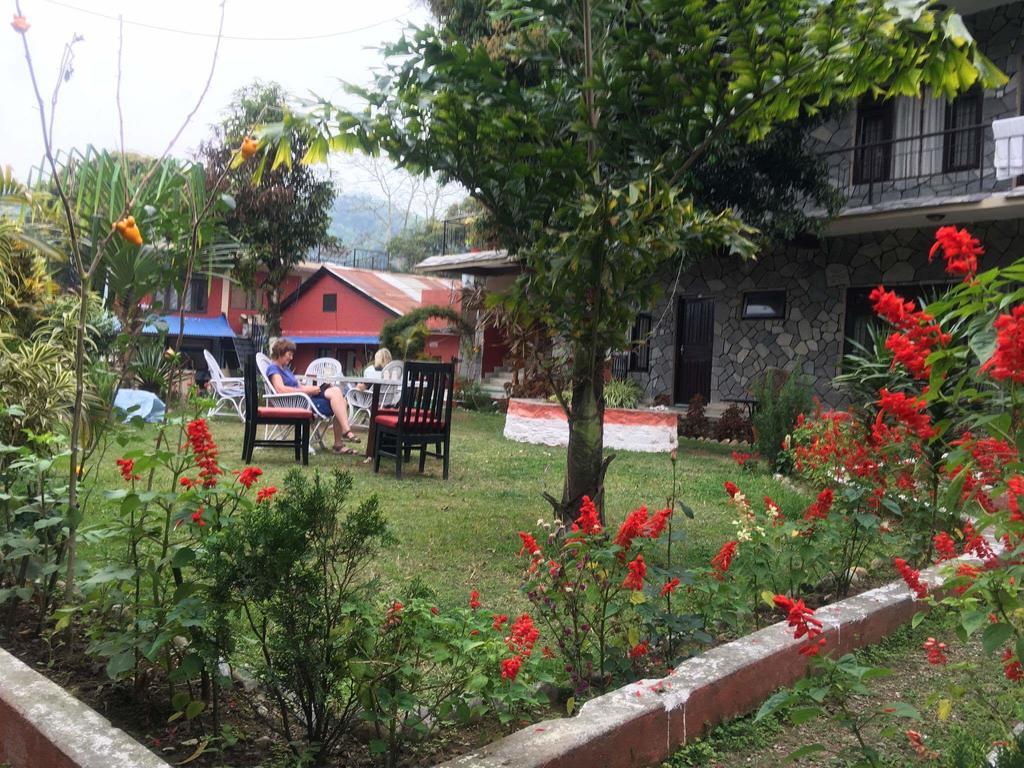 Trekkers Lodge Pokhara Esterno foto