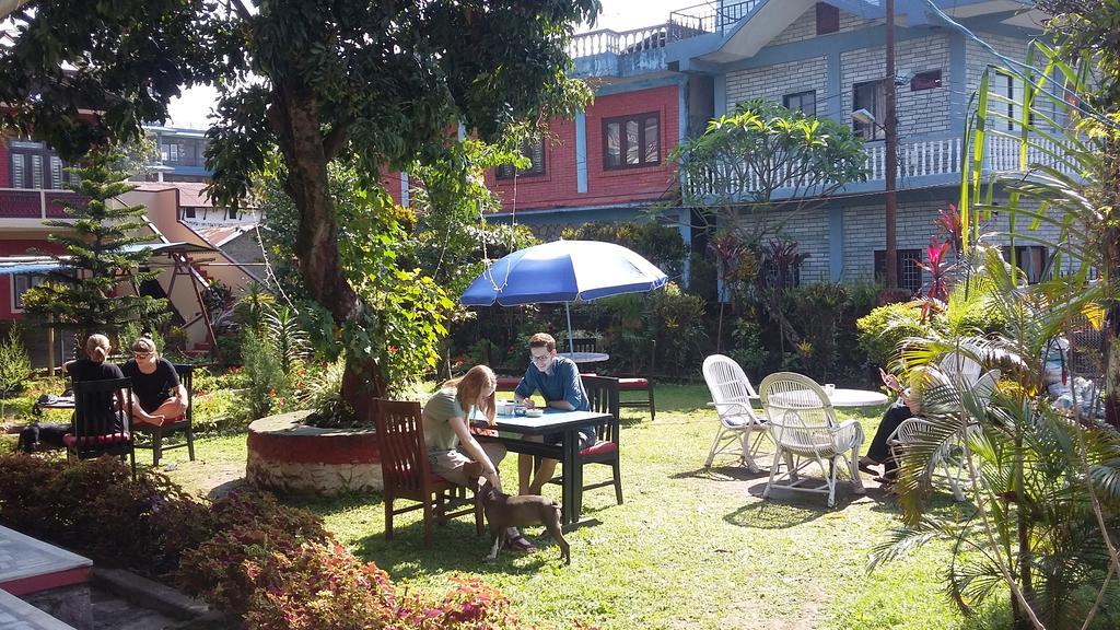 Trekkers Lodge Pokhara Esterno foto