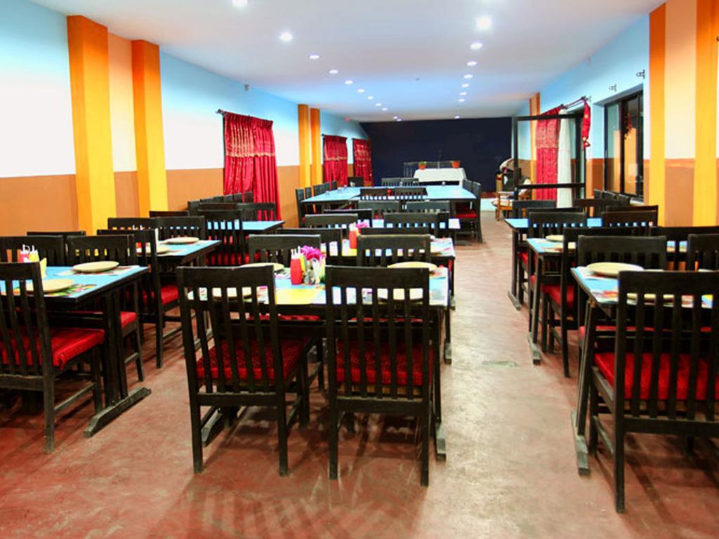 Trekkers Lodge Pokhara Esterno foto