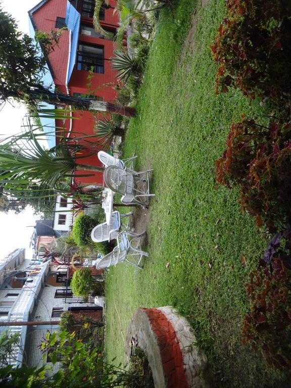 Trekkers Lodge Pokhara Esterno foto