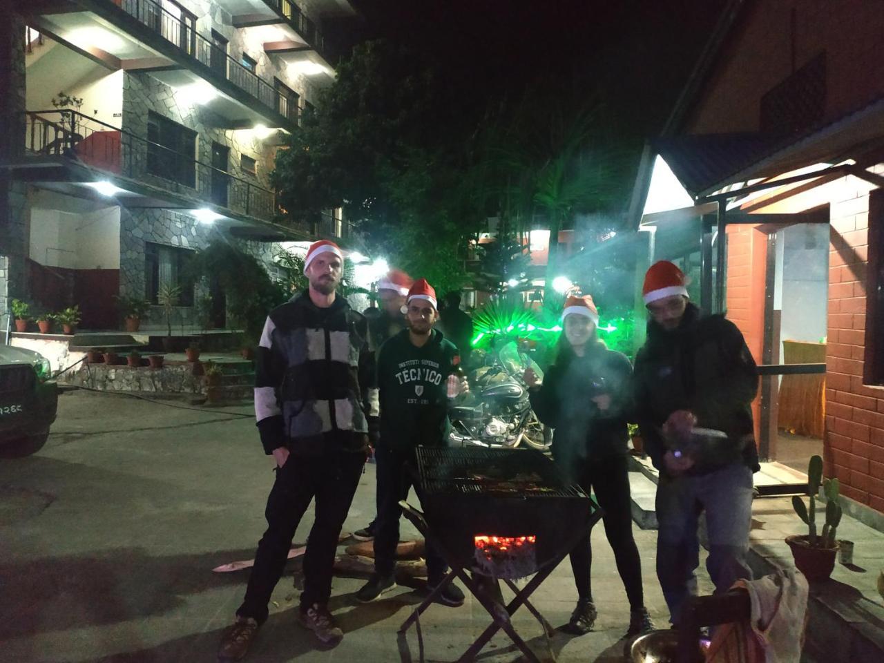 Trekkers Lodge Pokhara Esterno foto
